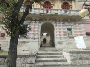 Dimora oltre l'arco